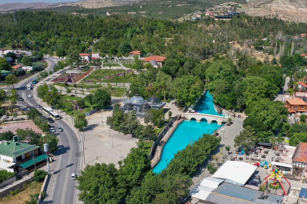 Konya’nın yeşiliyle ünlü ilçesi Meram’da yaz masala dönüşüyor 24